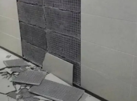 化州瓷砖空鼓维修公司分享下化州墙砖松动维修的知识